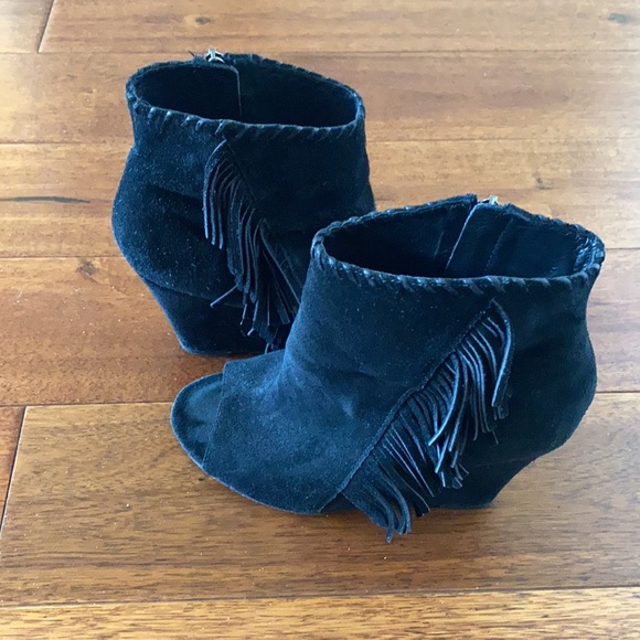 Vince Camuto peep toe suede booties - Picture 3 of 4